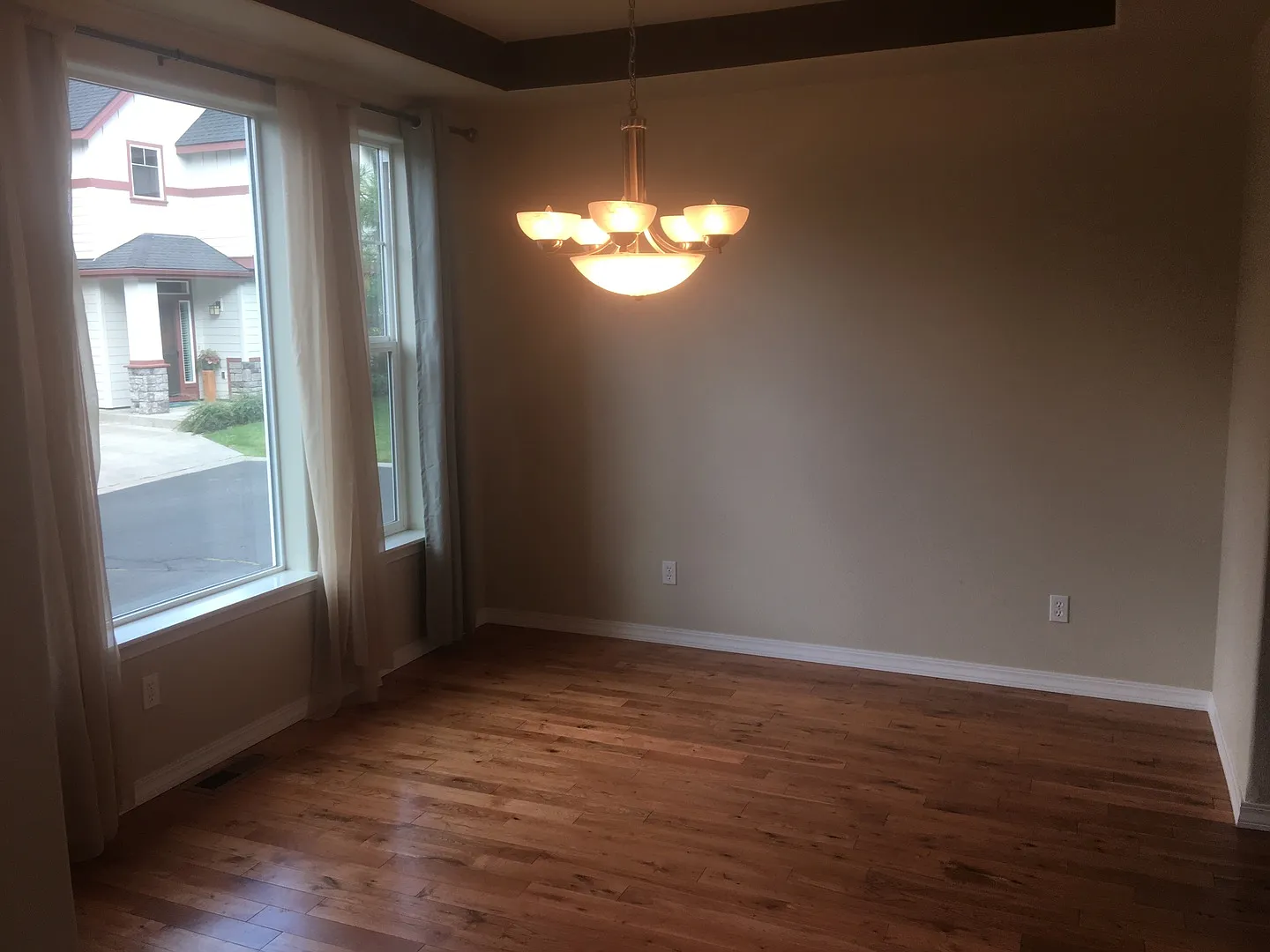 Beautiful Home in River Canyon Estates! Great Amenities! — Photo 4