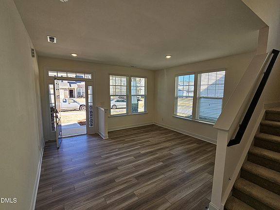 4th image of 1024 Bolton Pointe Dr