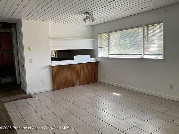 3rd image of 40 Cooper Pl