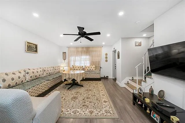 3 bed, 1.5 bath, $2,999 — Photo 3