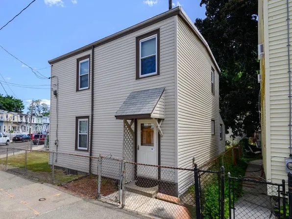2 Harbell Ter, Dorchester, MA 02122