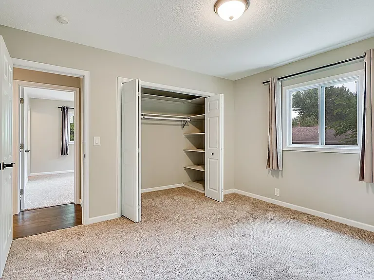 3132 Utah Ave N — Photo 17