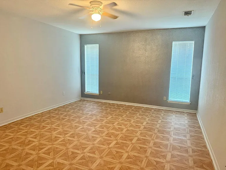 10422 Eagle Glen Dr — Photo 12