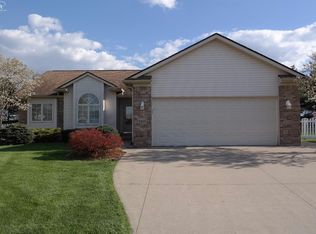 4206 Mountain Ash Ct, Swartz Creek, MI