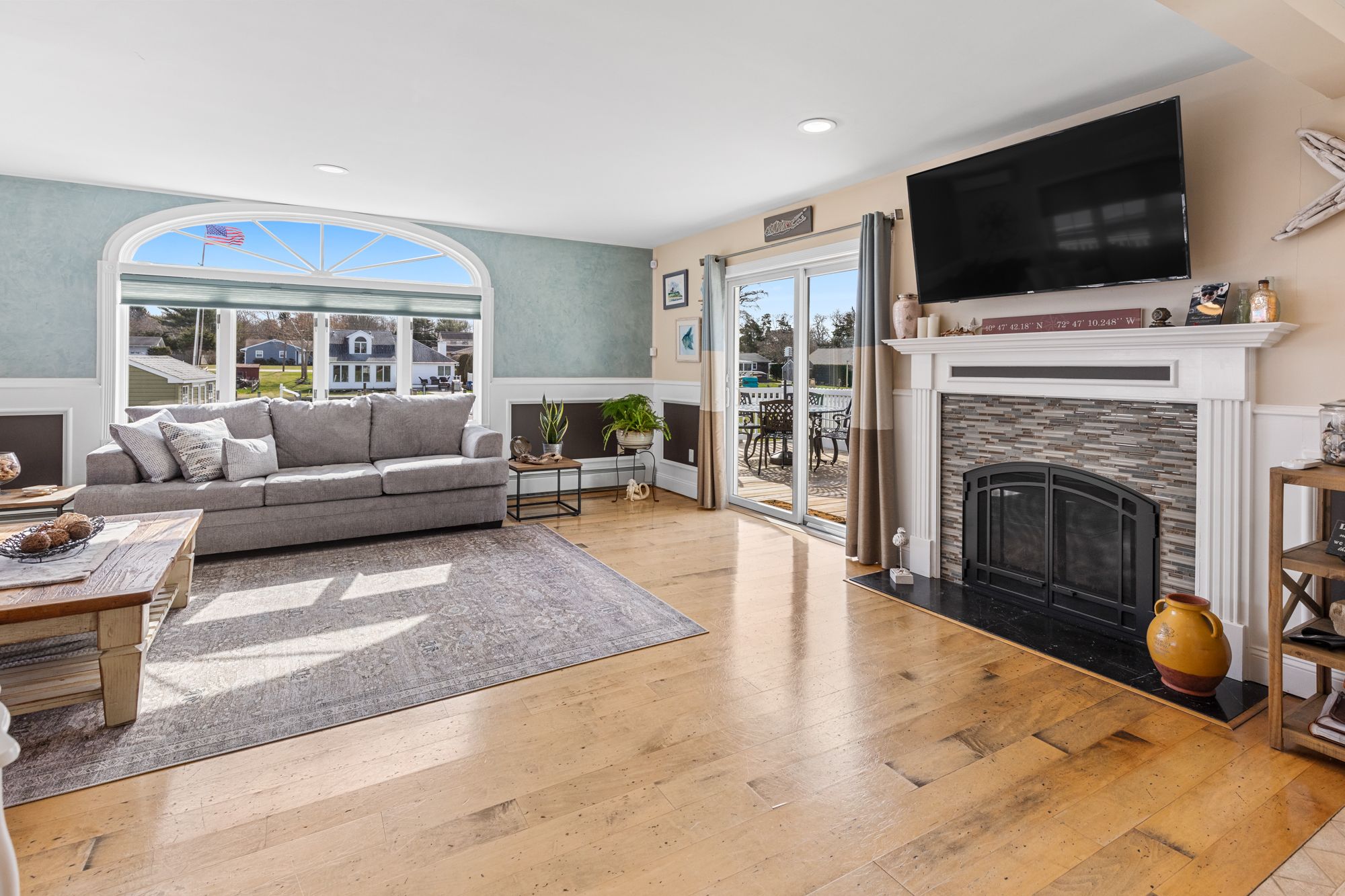 16 Red Bridge Rd, Center Moriches, NY 11934 Out East