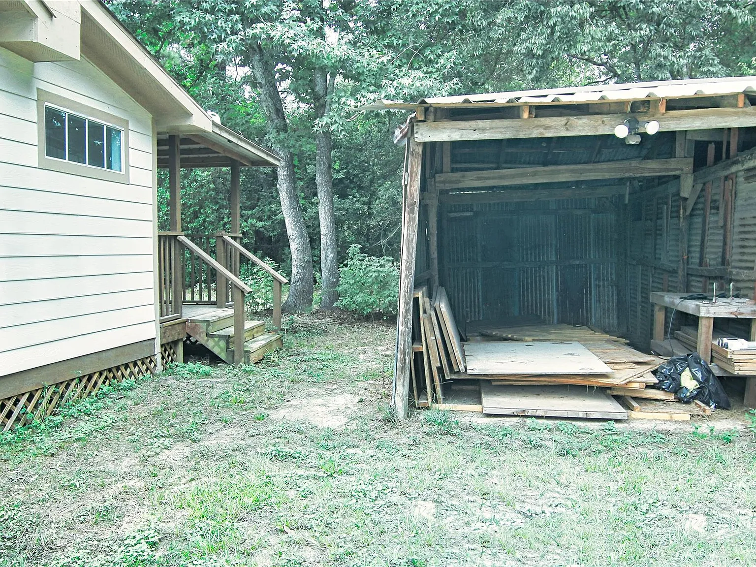 3 bed, 2.5 bath, 2400 sqft, $1,800 — Photo 2