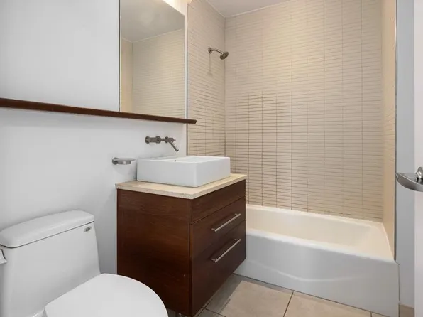 225 West 60th Street 14E image 8 of 9