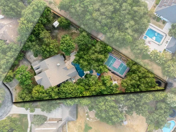 8255 Colonial Woods, Boerne, TX 78015