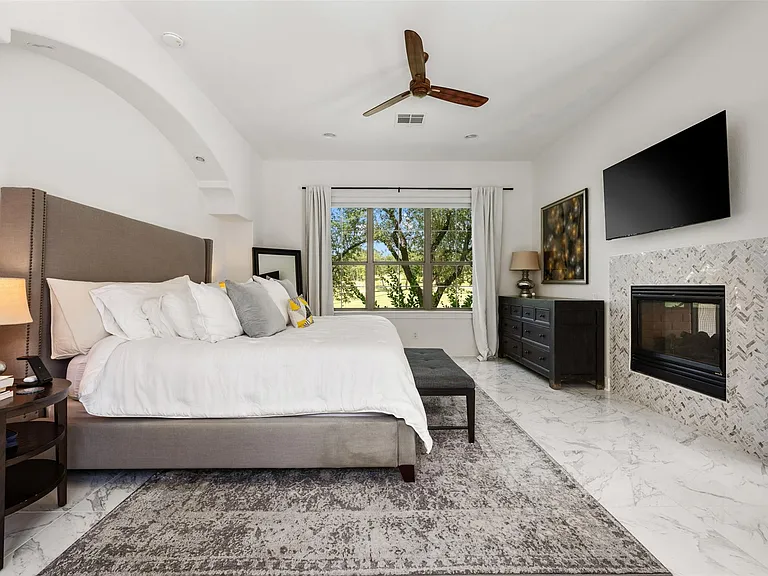 64 Tiburon Dr — Photo 24