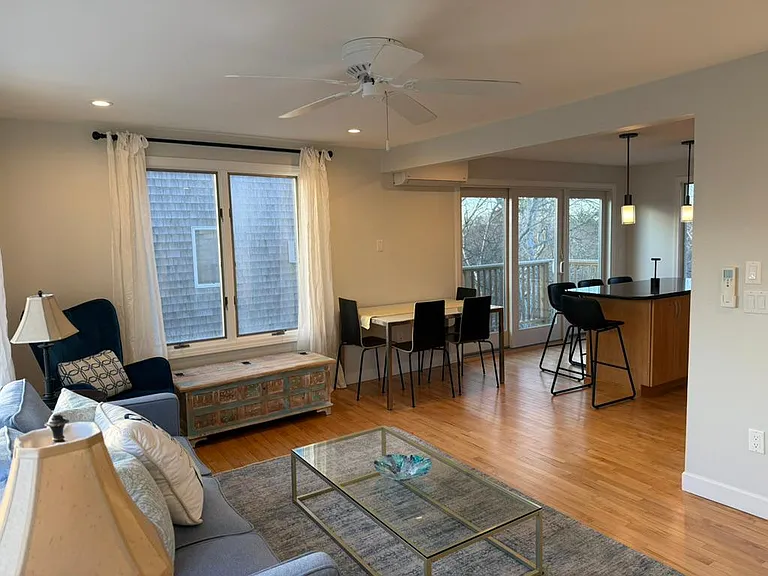 4 Willow Dr #3 — Photo 2