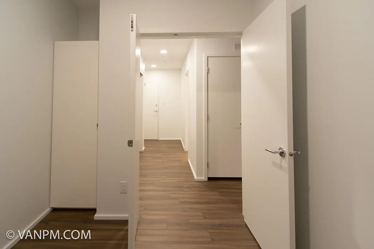 2 bed, 720 sqft, $2,650 — Photo 4