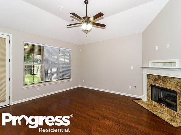 4th image of 185 Willow Springs Ln