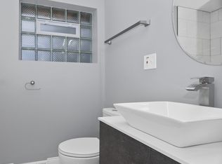 7709 S Champlain Ave, Chicago, IL 60619