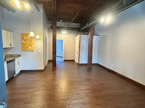 (undisclosed Address), Worcester, MA 01604