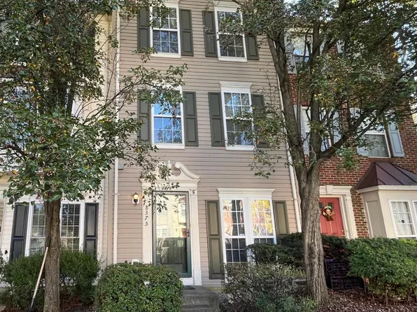 8375 Hunter Murphy Cir, Alexandria, VA 22309