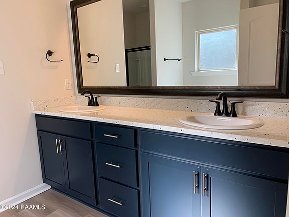5th image of 204 Peppercorn Way