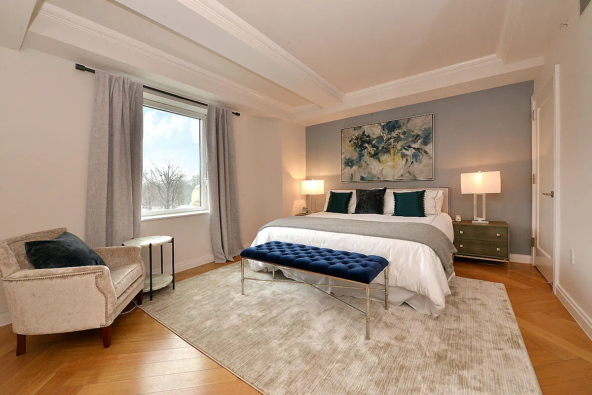 160 Central Park South — Photo 2