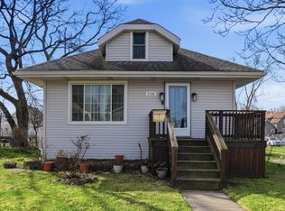 2749 Broadway St, Blue Island, IL 60406