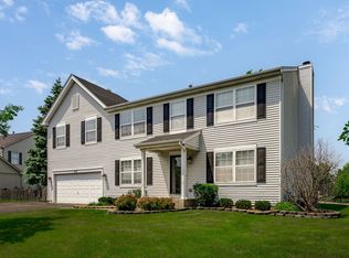 1216 Barlina Rd, Crystal Lake, IL 60014