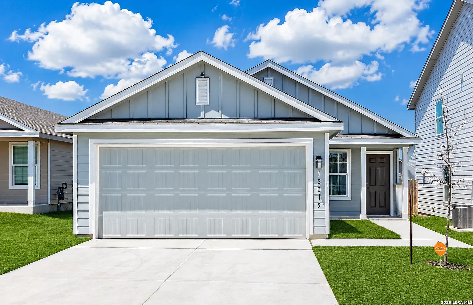 4 bed, 1635 sqft, $2,030 — Photo 1