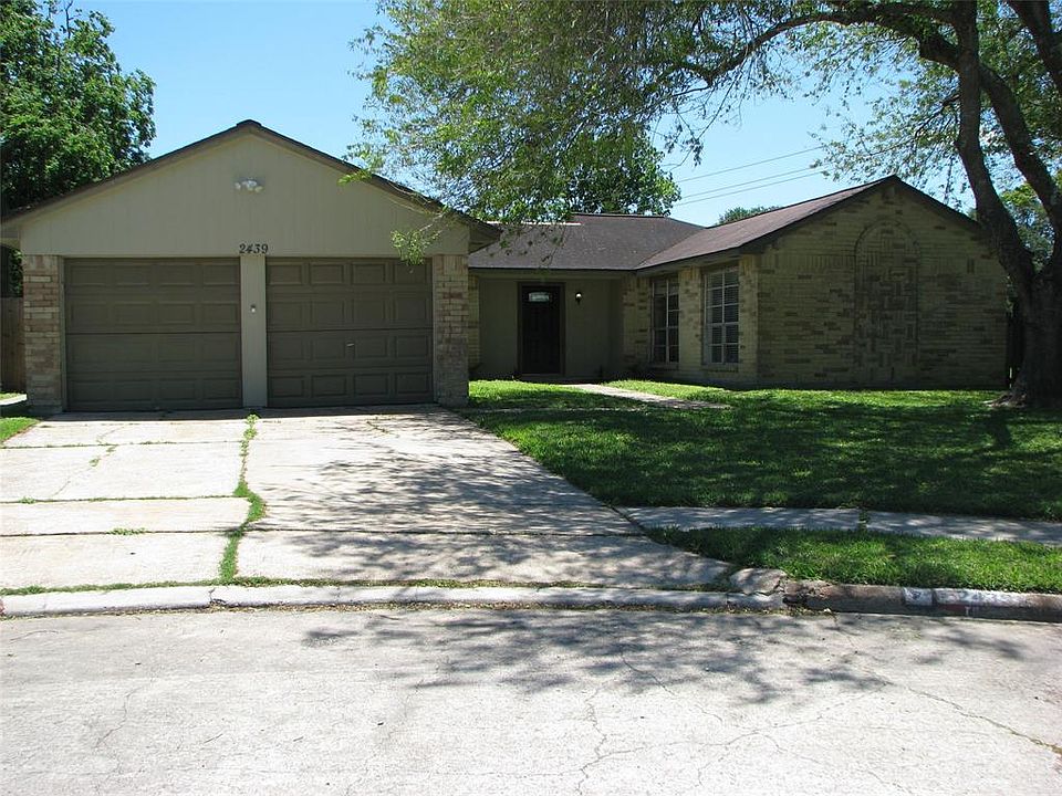 1st image of 2439 Heritage Bend Dr