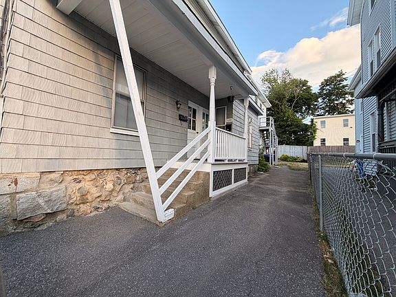 2nd image of 123 Chestnut St #2