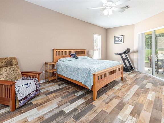 5th image of 2992 Santa Maria Ave