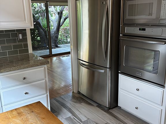 2nd image of 772 University Ave Unit 772