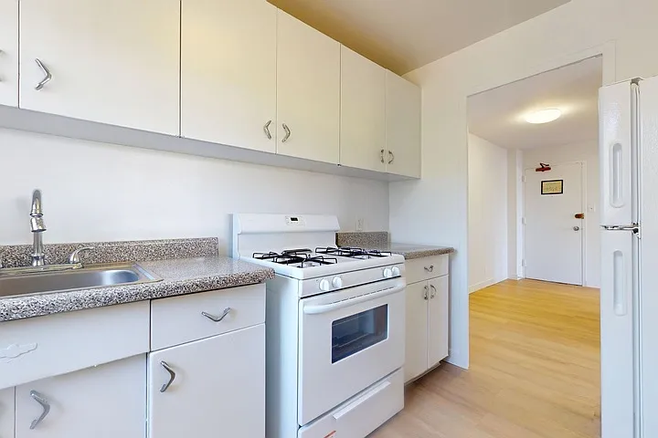 Lake Meadows Apartments — Photo 299