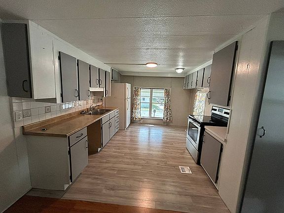 2nd image of 1800 E Graves Ave #91