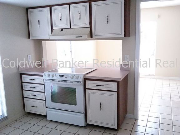 3rd image of 1 Golf View Dr Unit 1