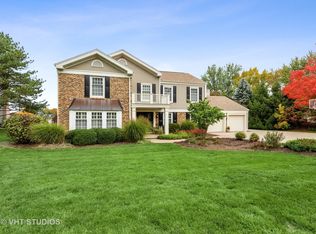 1570 Lake Shore Dr S, Barrington, IL 60010