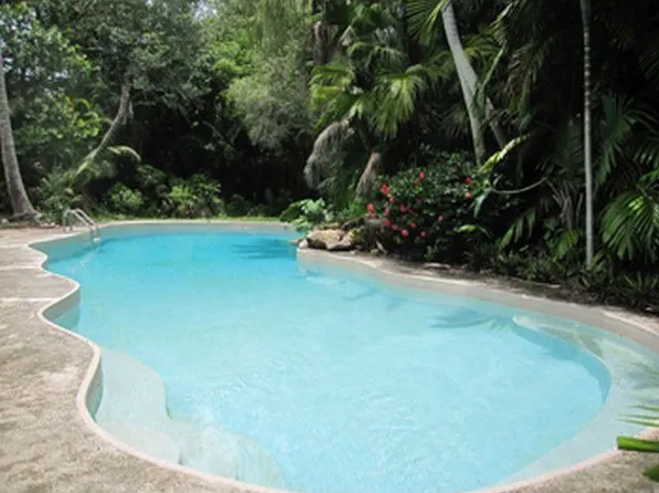 6181 W Suburban Dr, Pinecrest, FL 33156