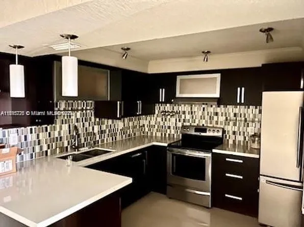 7114 SW 114th Pl APT D, Miami, FL 33173