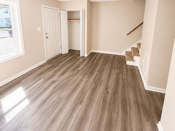 3rd image of 5197 Heritage Dr
