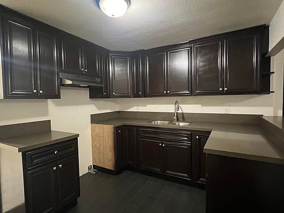 5th image of 664 S McBride Ave