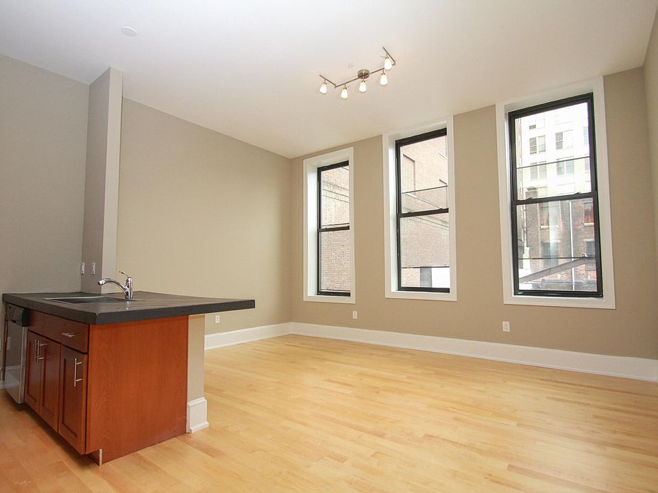 2nd image of 818 Chestnut St #3C