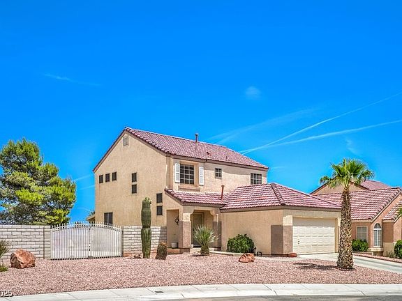 3rd image of 7964 Lovely Pine Pl