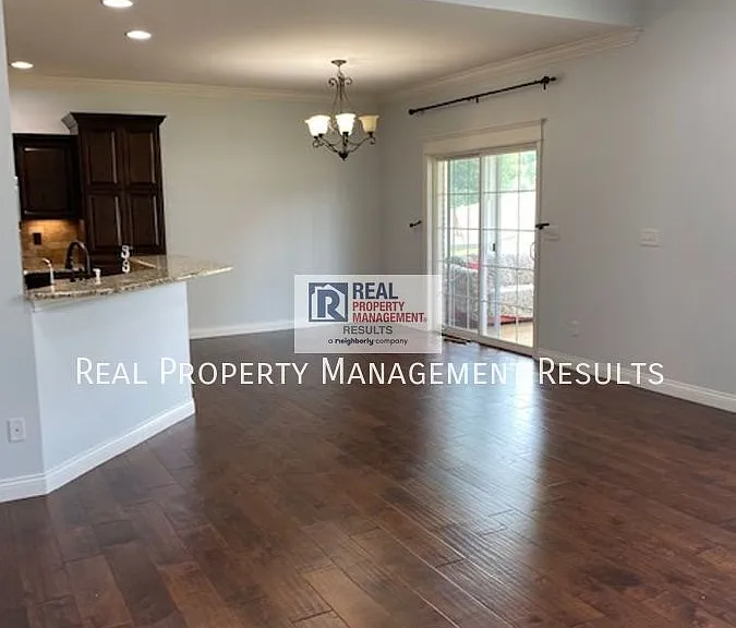 9399 Millicent Ct — Photo 3