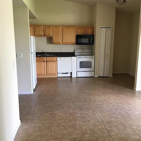 139 Milwaukee Blvd — Photo 2
