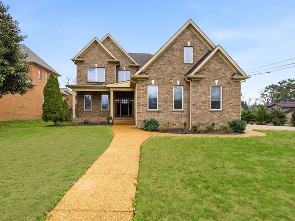 600 Lakemeade Point, Old Hickory, TN 37138