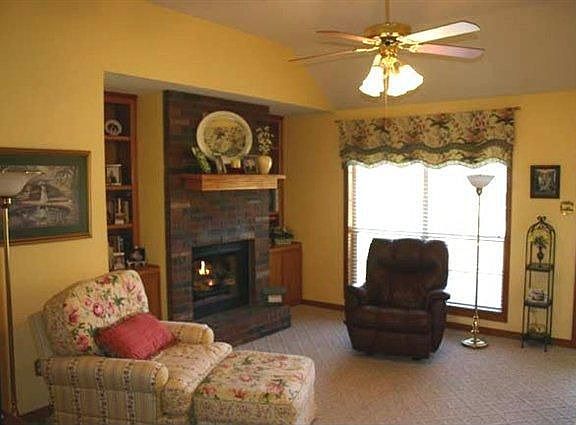 5th image of 110 Stephanie Dr