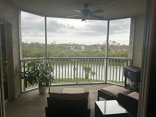 426 Bouchelle Dr #303 Photo 1