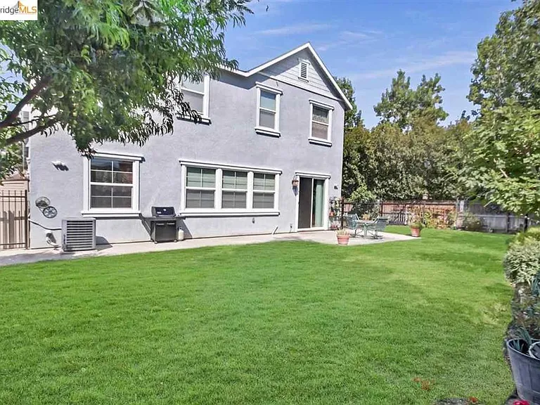 790 Yosemite Dr — Photo 30