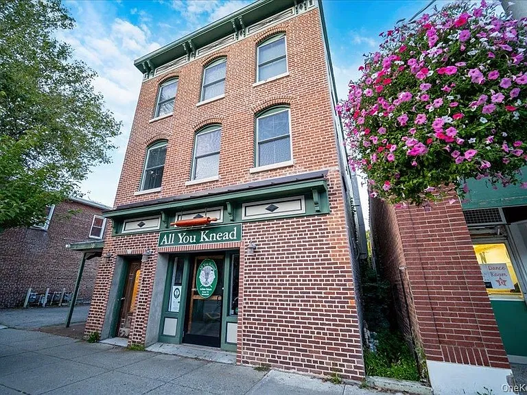 308 Main St #2 — Photo 1