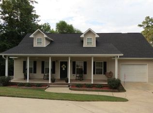648 Shadow Moss Dr, Macon, GA 31204