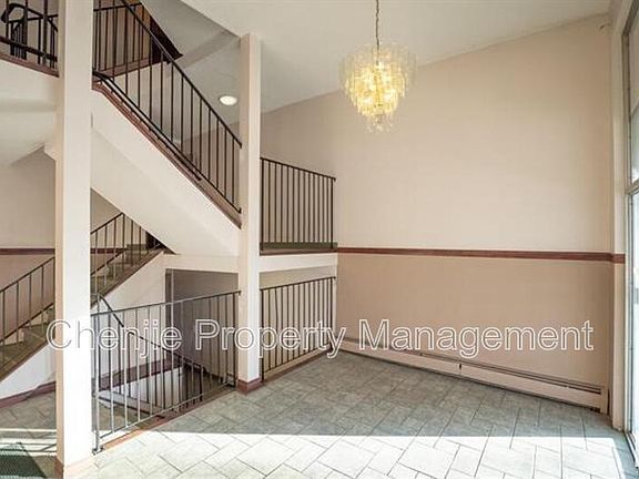 4th image of 10615 110th St NW #204