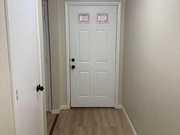 3rd image of 482 East St