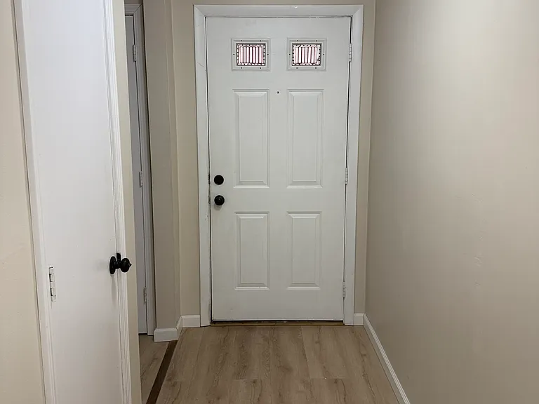 482 East St — Photo 3
