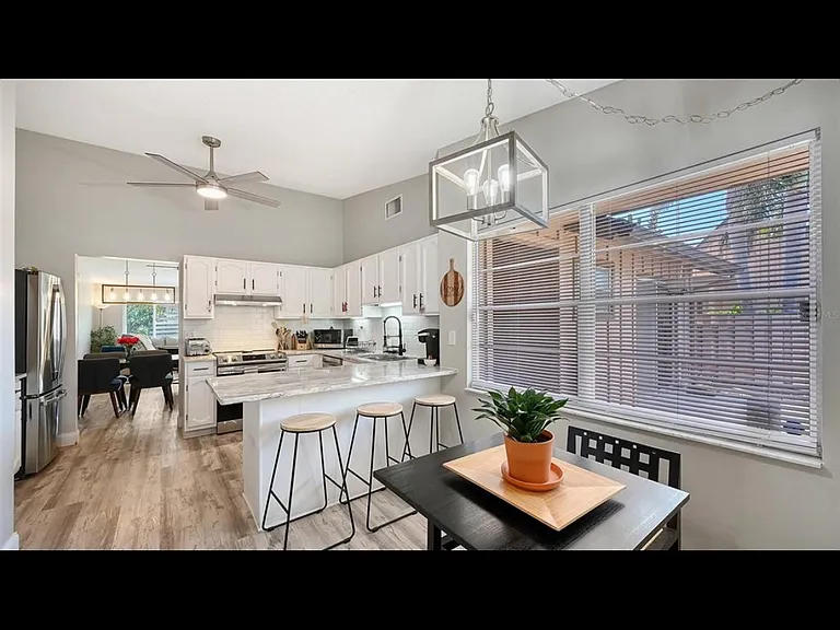 5649 Westwind Ln — Photo 4
